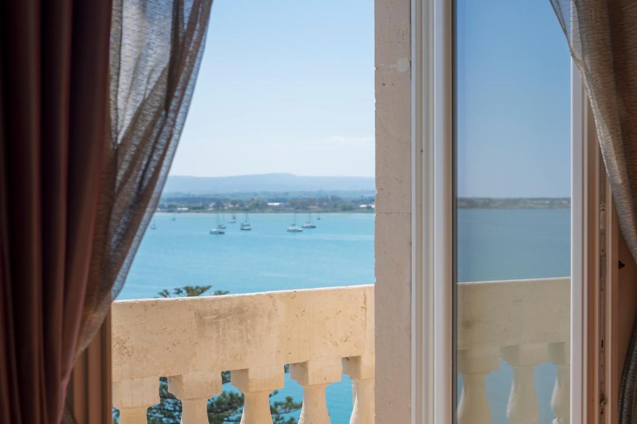 Hotel Grand Des Etrangers 5*